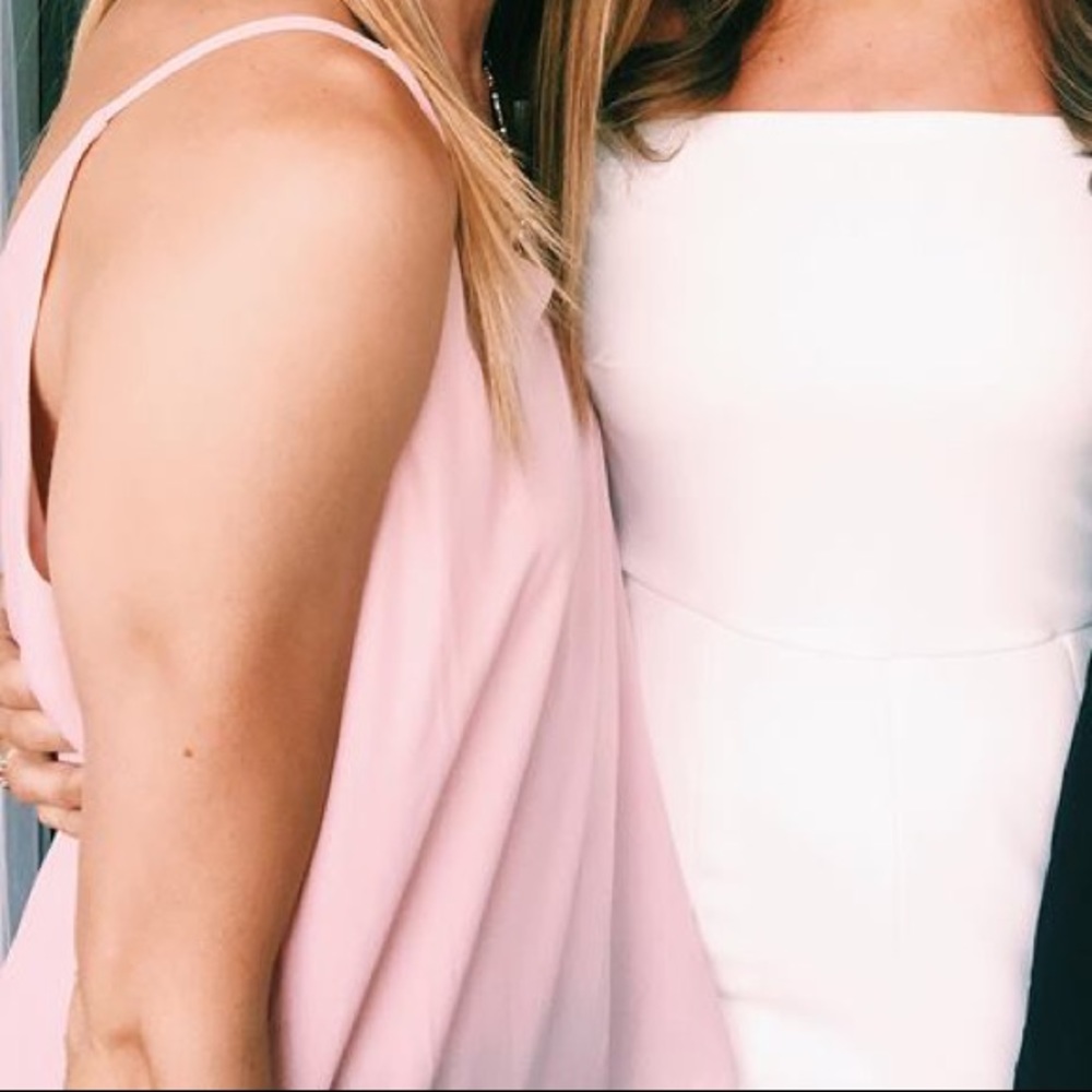 Women’s pink top